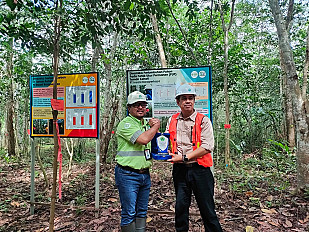                                          Collaborating with Industry, Politani Samarinda Begins to Develop Agriculture on Former Mining Land
                                         