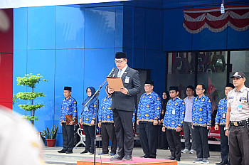                                          Politani Samarinda Gelar Upacara Bendera HUT Ke-80 Kemerdekaan RI
                                         