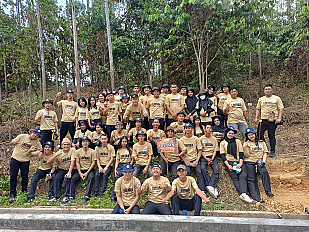                                          Politeknik Pertanian Negeri Samarinda Ikuti Kegiatan Penanaman 1.010 Pohon Liberika dan Berpartisipasi dalam Mencetak Rekor Muri di Ibu Kota Nusantara (IKN)
                                         