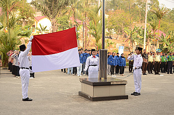                                          Politeknik Pertanian Negeri Samarinda Gelar Upacara Sumpah Pemuda, Mahasiswa Bertindak Sebagai Petugas
                                         